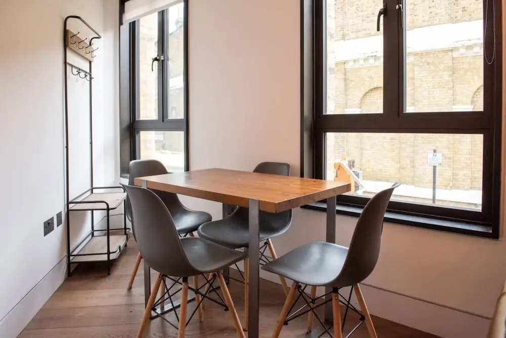 Stunning 2 Bedroom Flat in Farringdon - photo 3