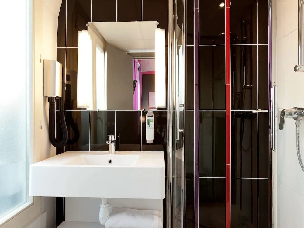ibis Styles Paris Pigalle Montmartre - photo 7