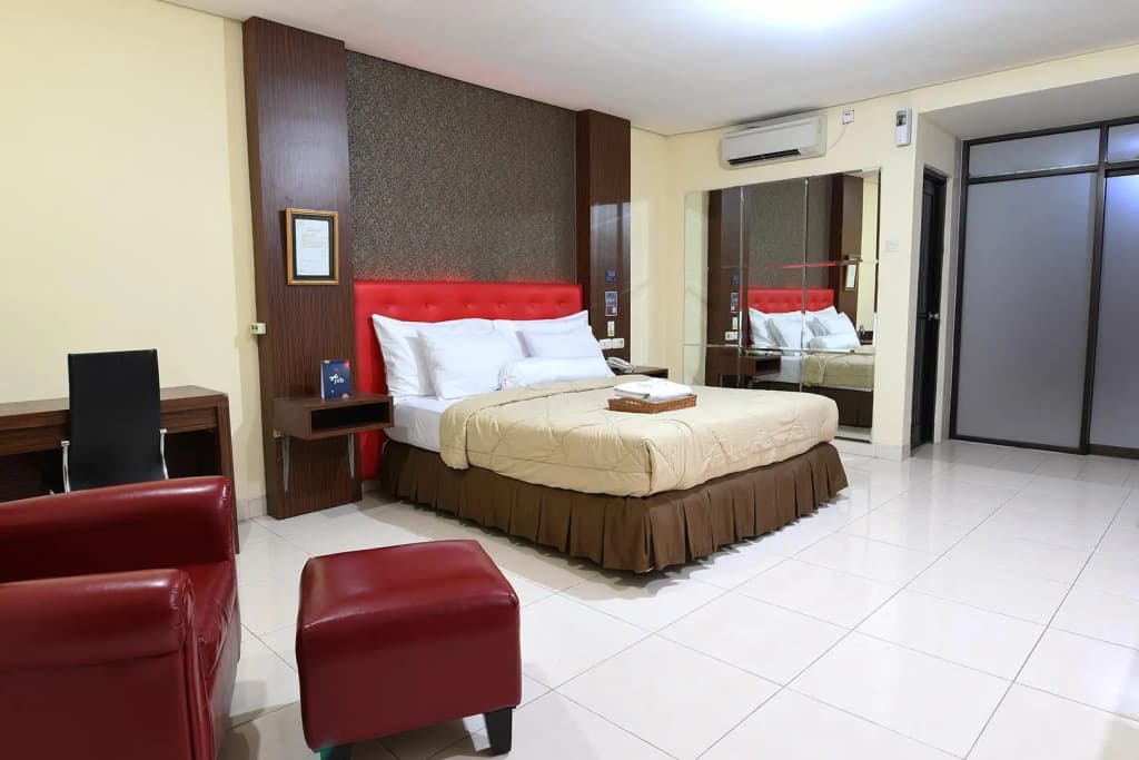 C'One Hotel Cempaka Putih - photo 4