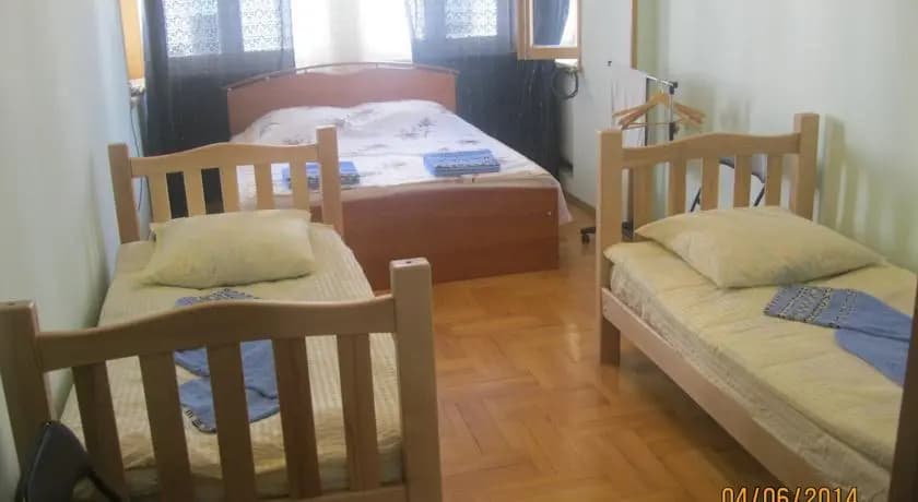 Freedom Square Hostel - photo 2