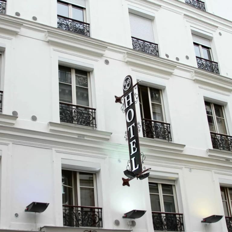 Grand Hôtel Amelot - photo 19