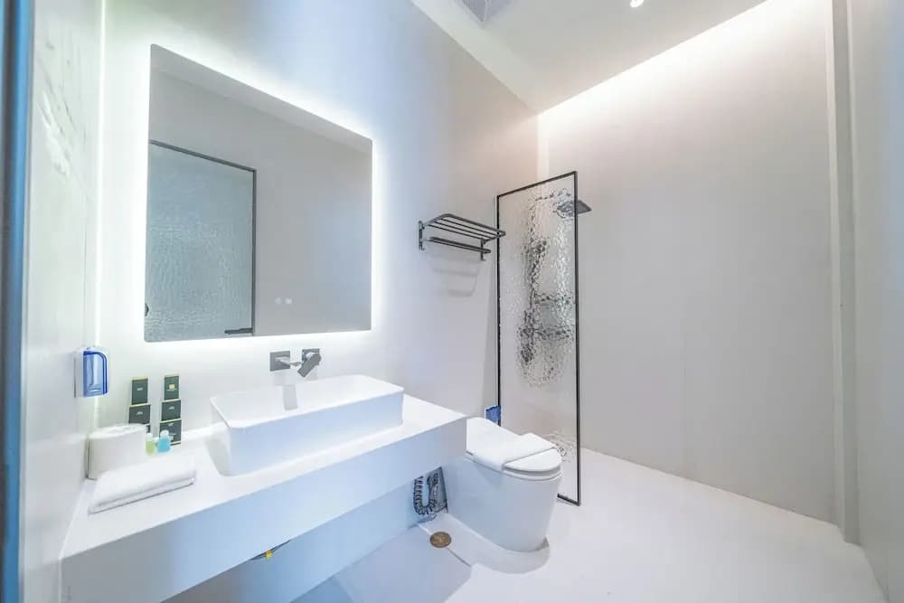 6BR Pool Villa with Karaoke Billiards and Slide Near Thepprasit Market - photo 5