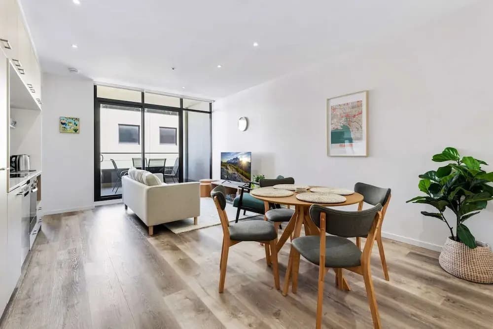 Stylish 2-bed Apartment Near MCG - photo 8