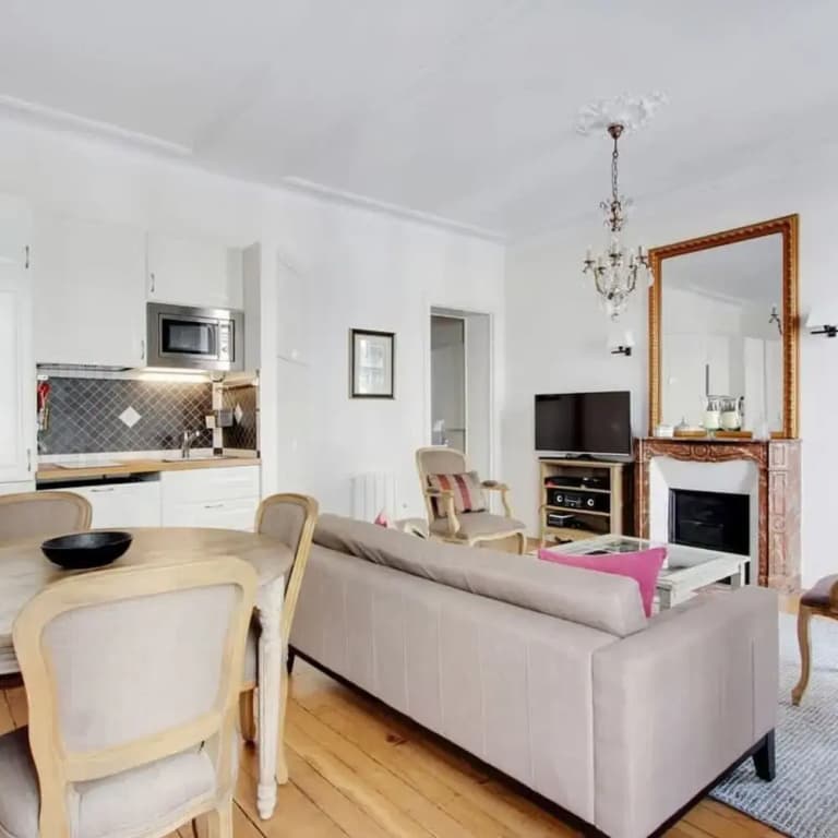 Eiffel Market Charming 2 Bed Apt Near Invalides - photo 6