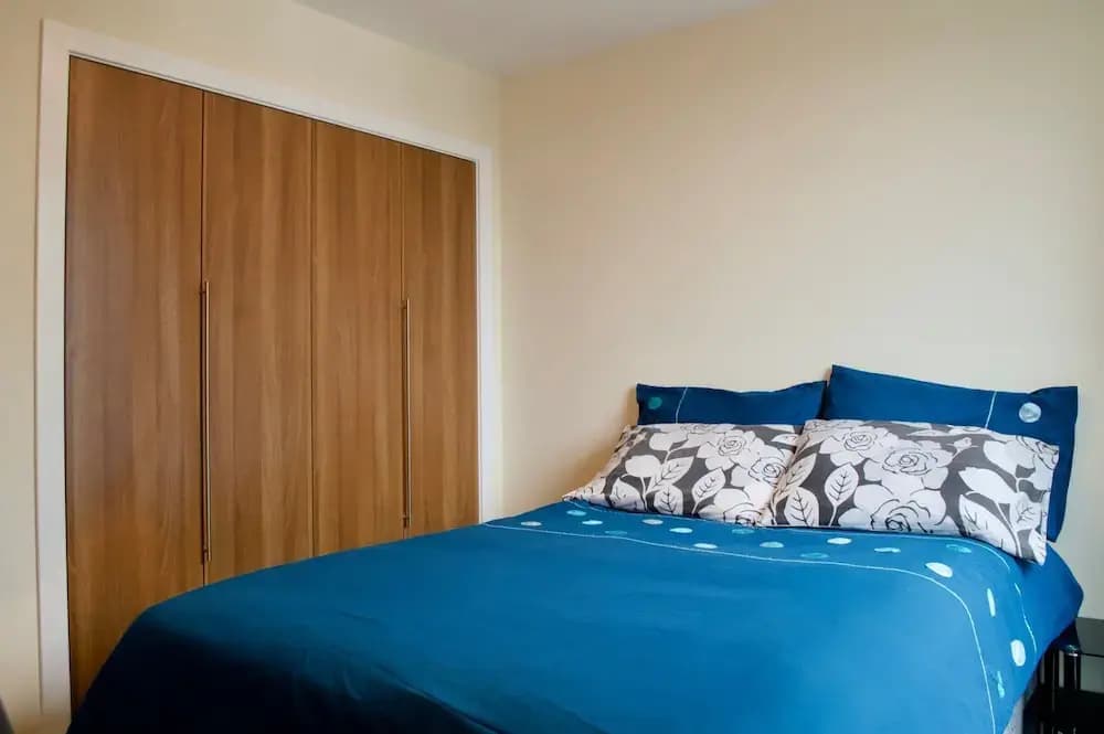 2 Bedroom Flat In Inverleith - photo 2
