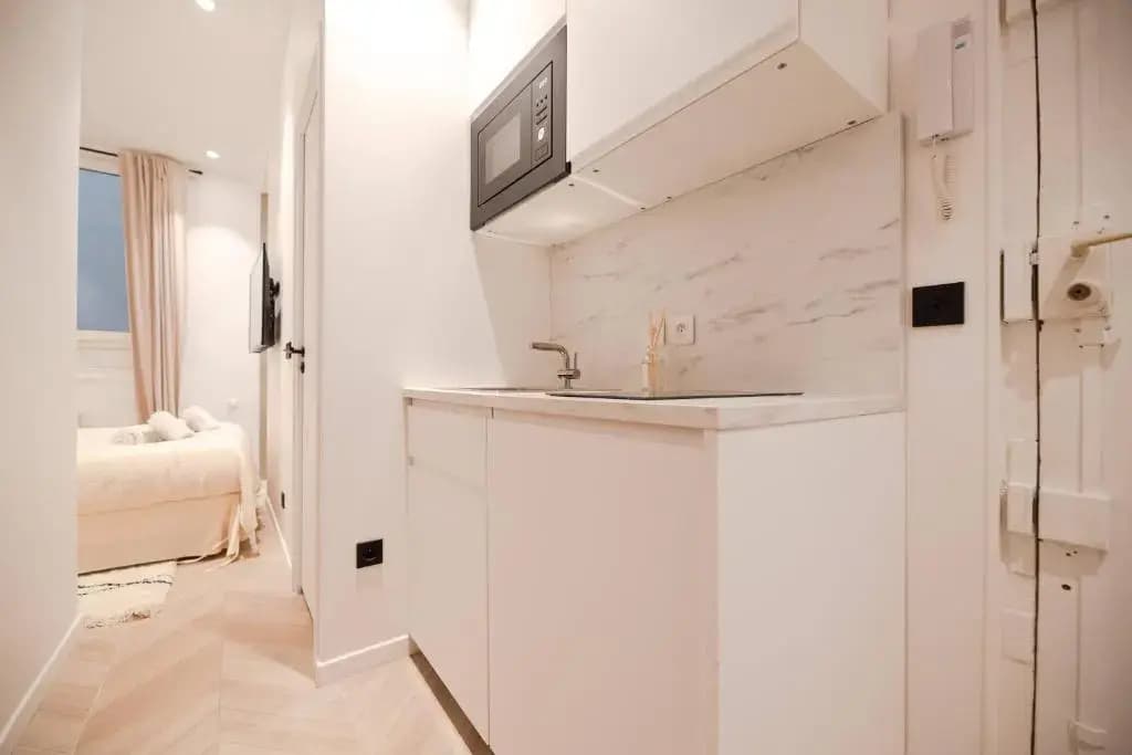 Lovely Home in Champs Elysées - With AC - photo 3