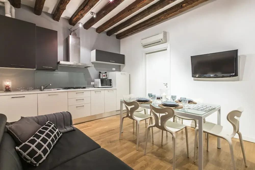 Arsenale Design Apartment R&R - photo 12