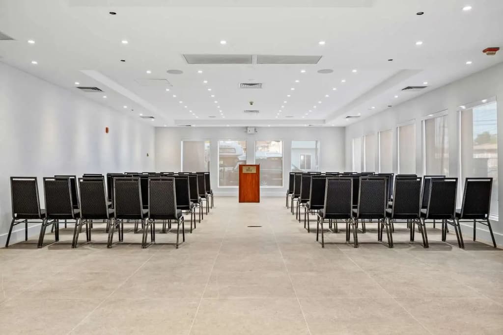 Doubletree By Hilton New York Jfk Airport Hotel - photo 25