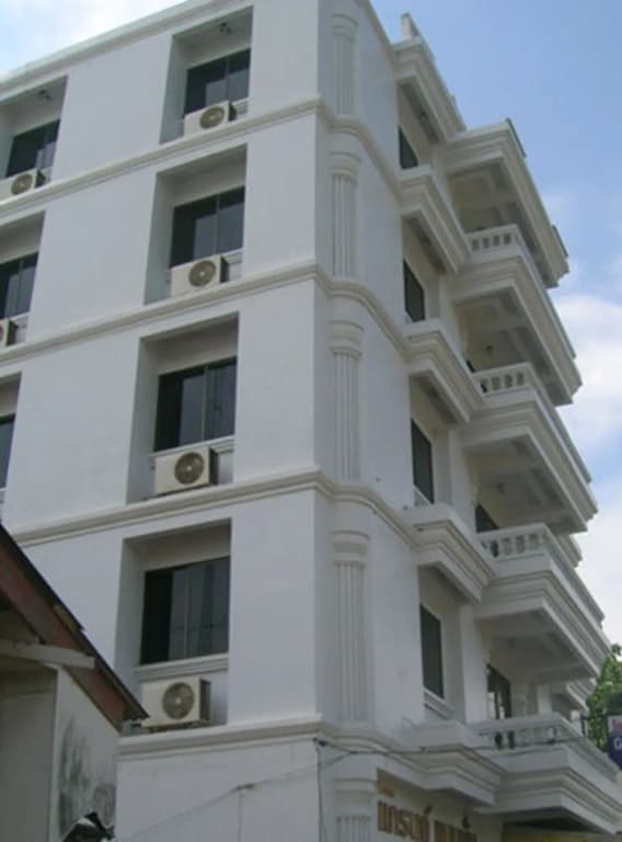 Grand Mansion - main photo