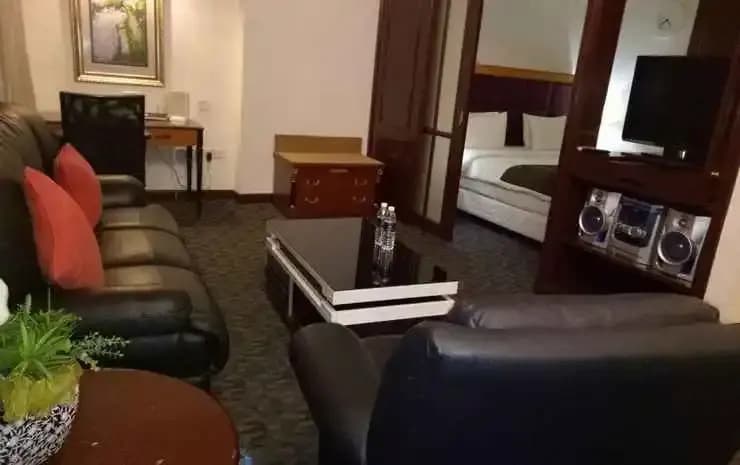 Luxy Service Suite @ Times Square - photo 20