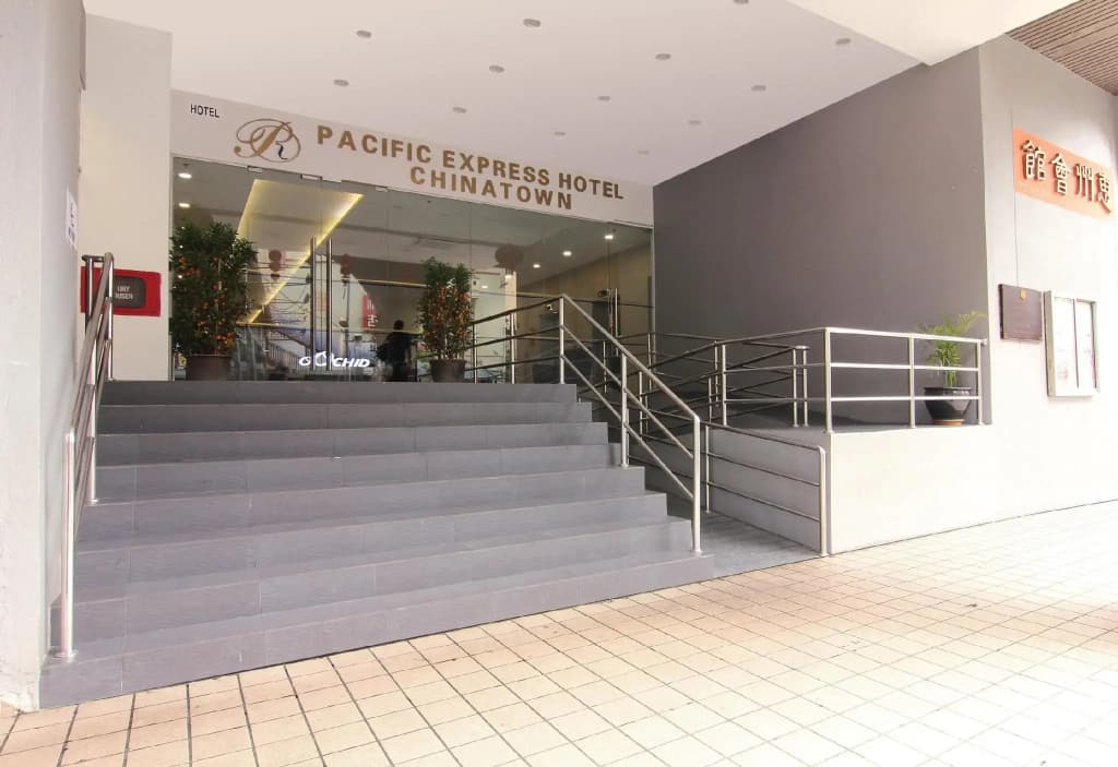 Pacific Express Hotel Chinatown - photo 12