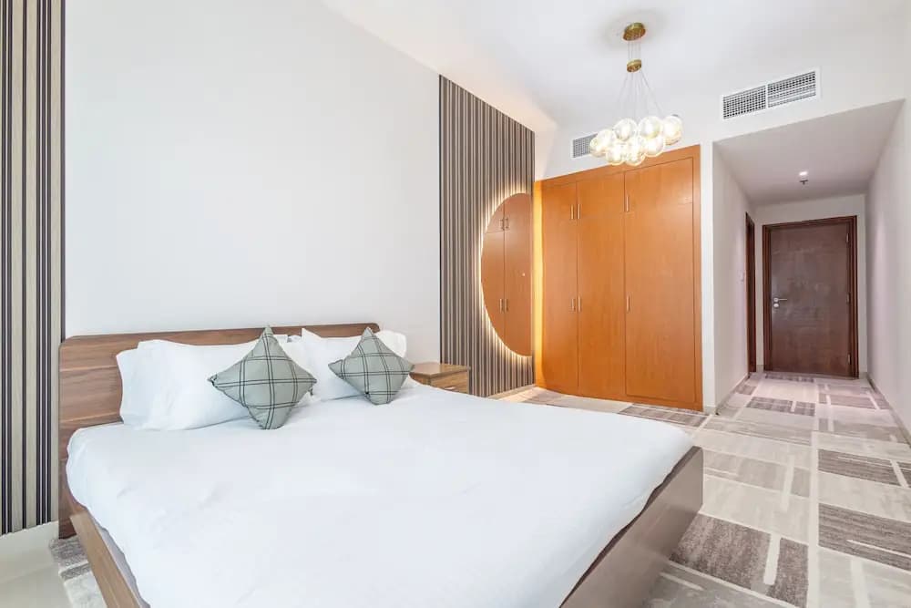 SuperHost - Tranquil Oasis in the Heart of Dubai Lakepoint N2 - photo 4