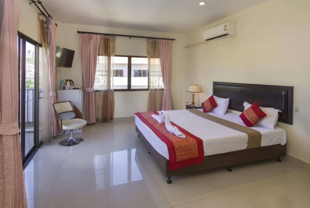 Royal Q&D Suites Hotel - photo 5