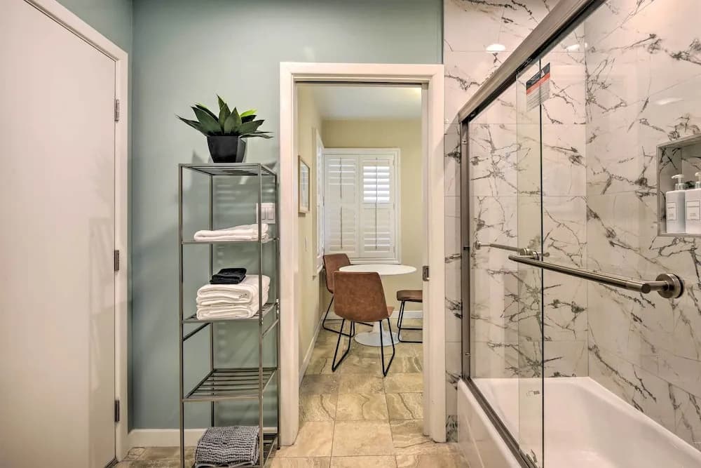 Los Angeles Suite ~ 12 Mi From Downtown! - photo 21