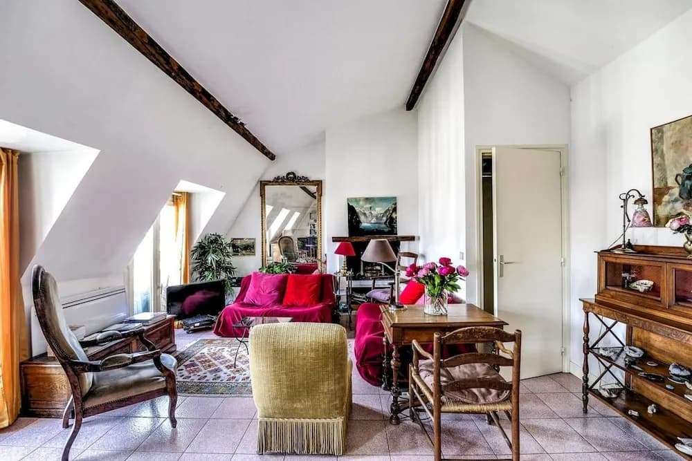 Rustic 3-bdr Family Apartment in Canal St. Martin - photo 12