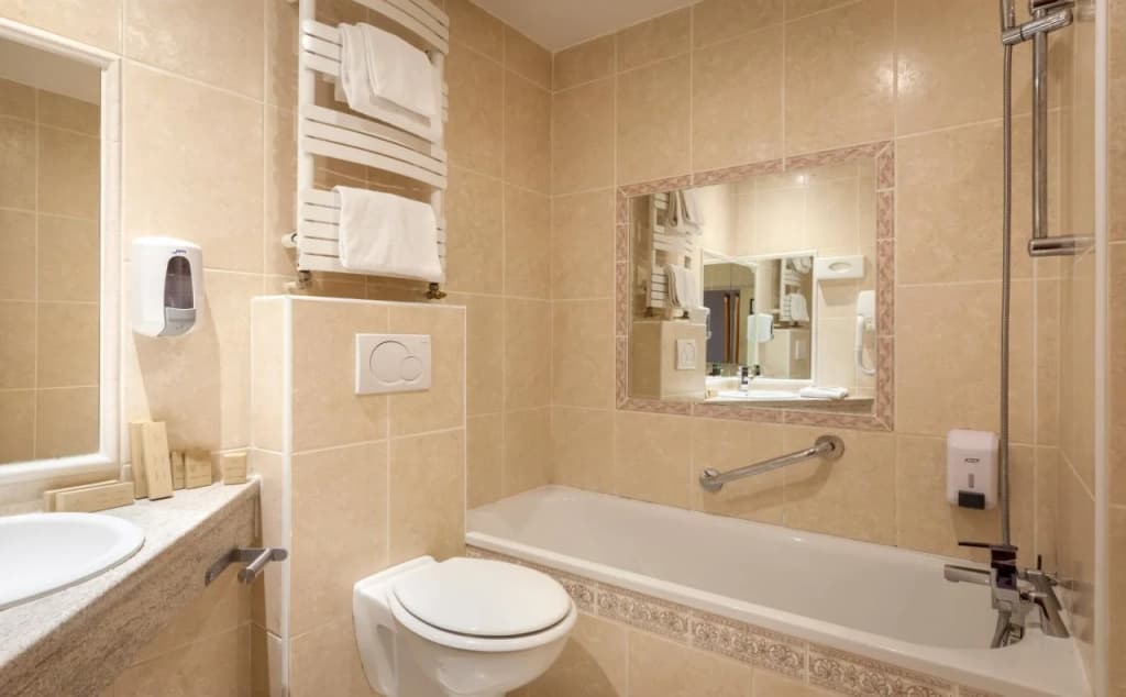 Grand Hôtel Amelot - photo 8