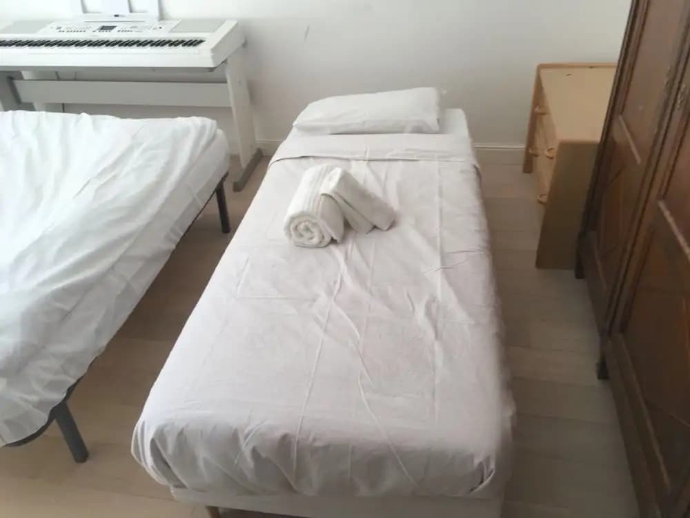 Flat In Le Marais With 2 Bedrooms - photo 4