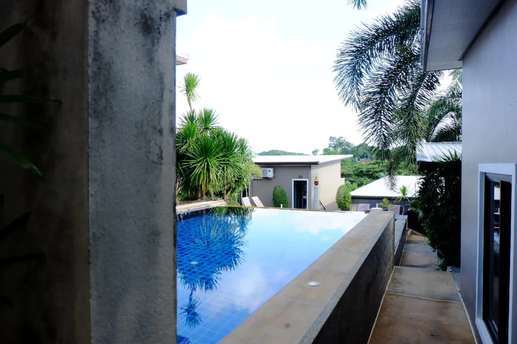 Naiharn Paradise Boutique - photo 8