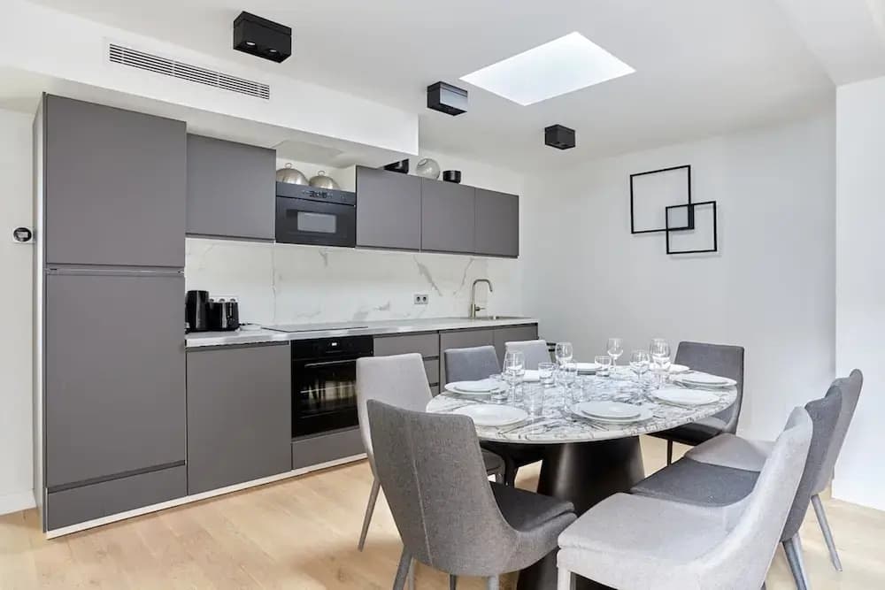 Superb Apartment Porte Maillot / Arc de Triomphe - photo 12