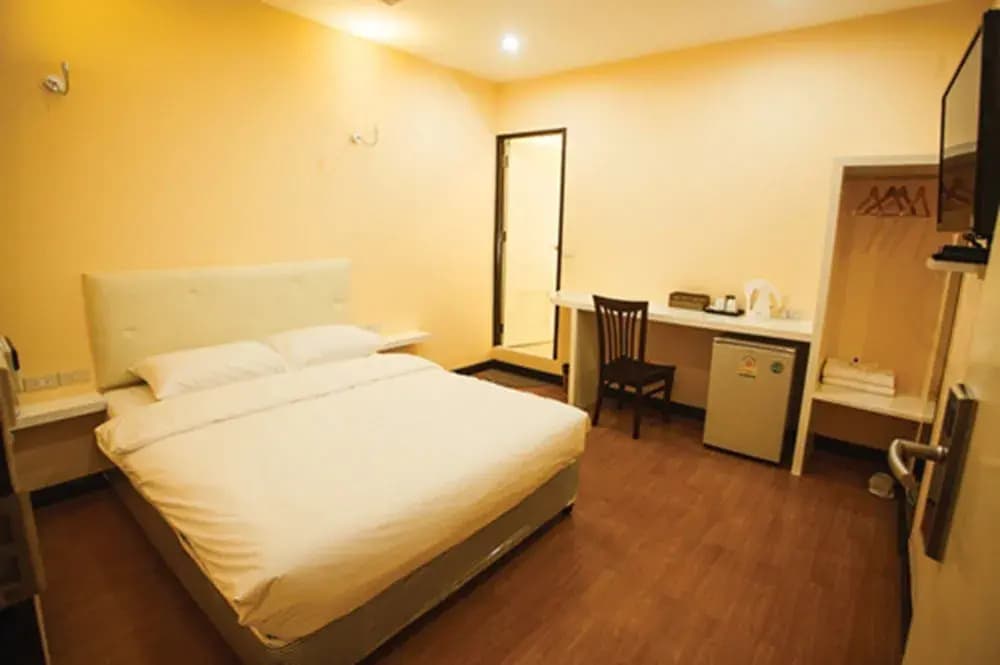 V Place Silom - photo 18