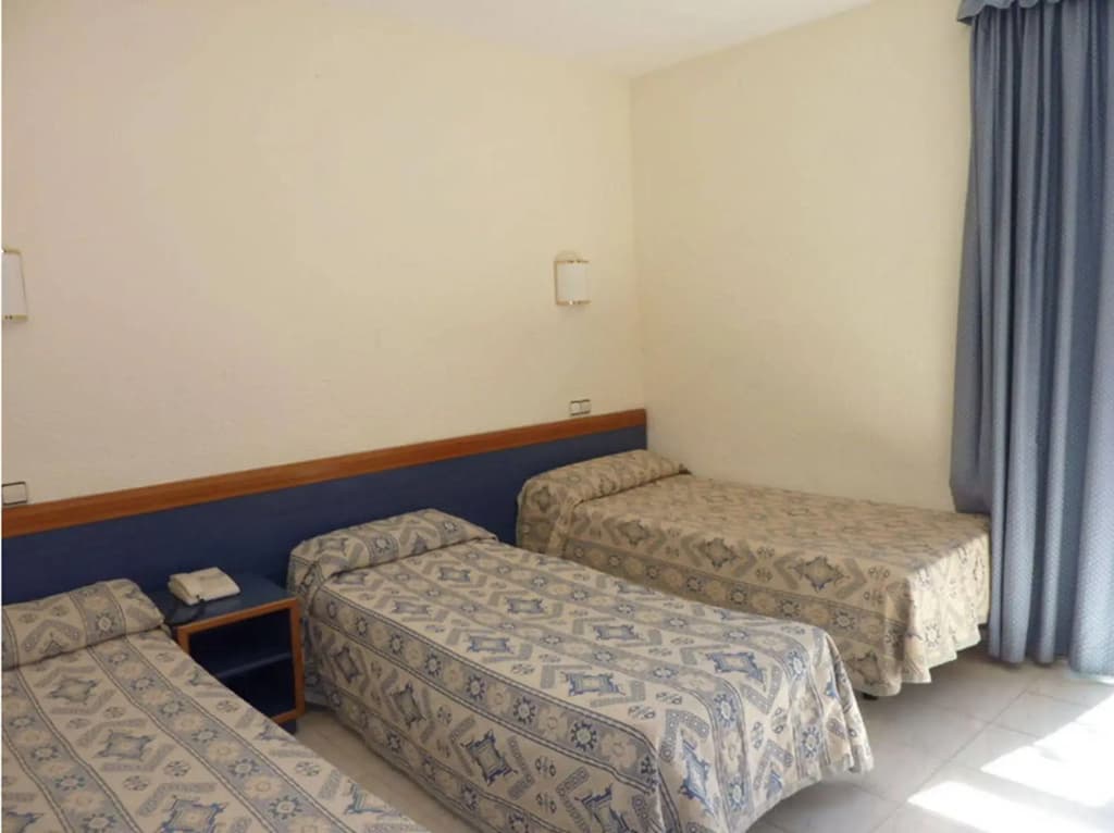 Hotel Roma Reial - photo 3