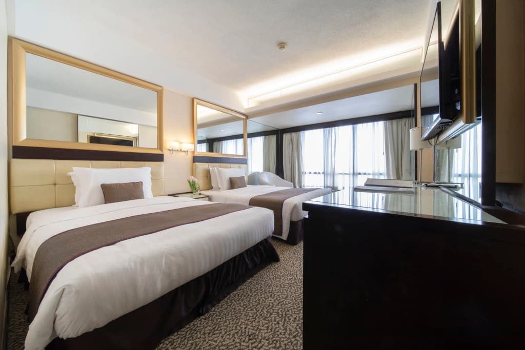 Regal Oriental Hotel - photo 27