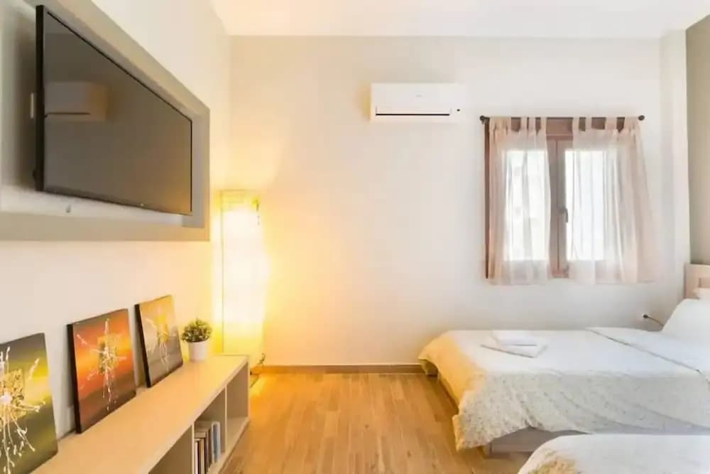 Cozy Apartment for 4 Persons at Thiseio Cozy Apartment for 4 Near Acropolis at Thissio - photo 1