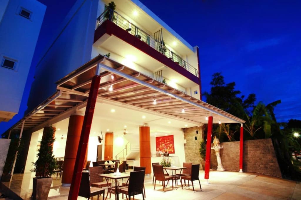 One World One Home Naiharn Hotel - photo 26