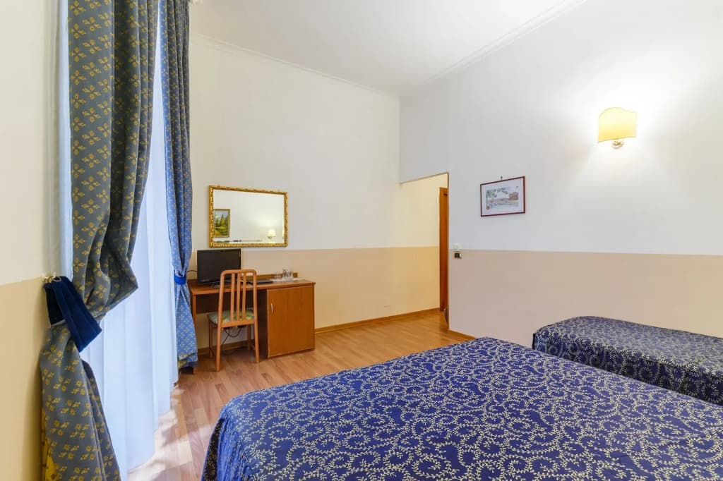 Hotel Paris - photo 7