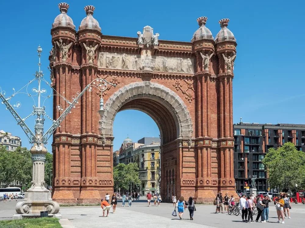 Aspasios Arc de Triomf - photo 1