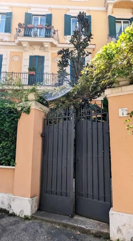 Beautiful 2-bed Apartment in Roma - photo 1