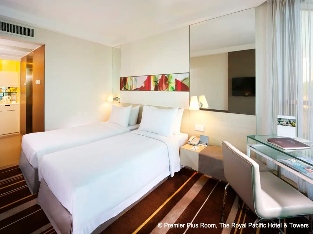 The Royal Pacific Hotel & Towers - photo 22