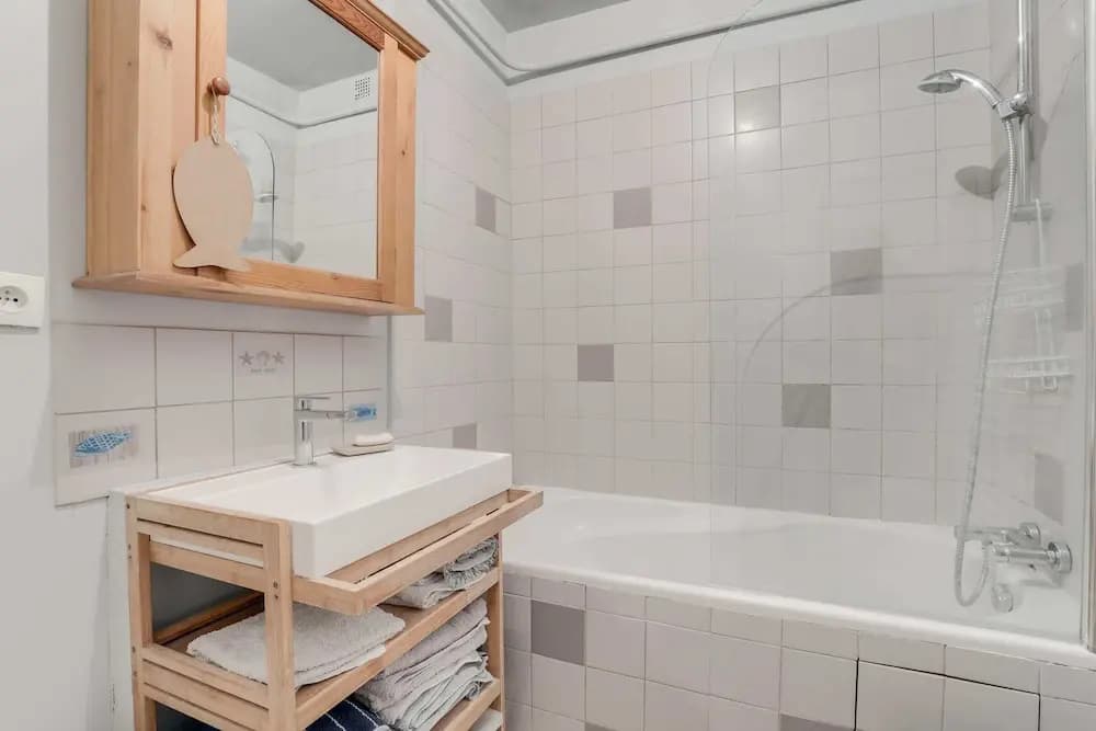 2 bedroom family apartment for 4 people by GuestReady - photo 9