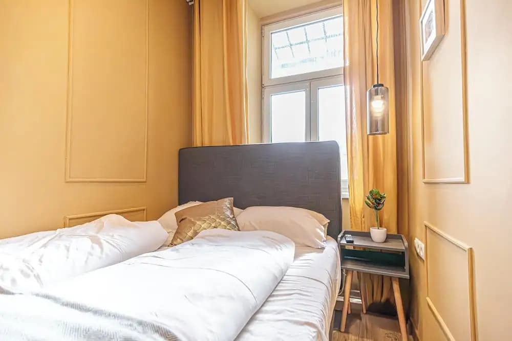4BR Shared Apt 10Min Walk to Westbahnhof - photo 4