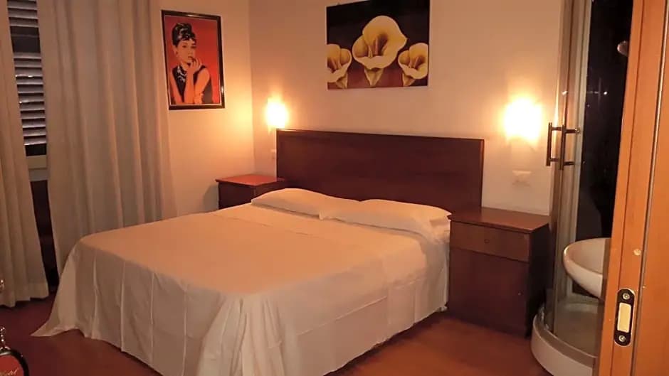 Hotel Gloria - photo 11
