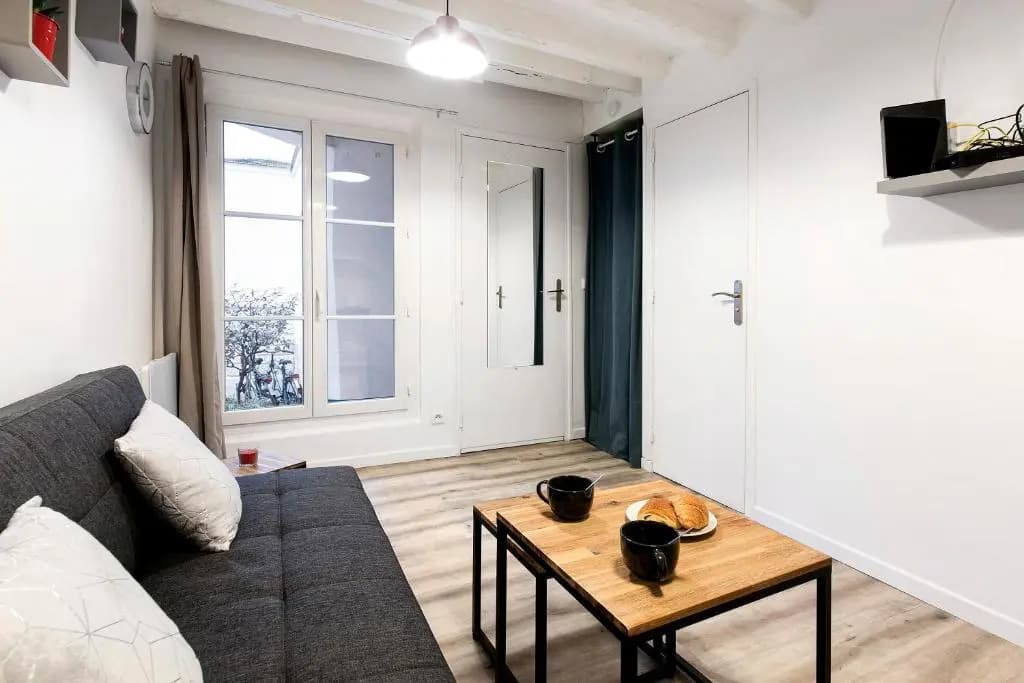 Refurbished Central Paris Flat by GuestReady - photo 3
