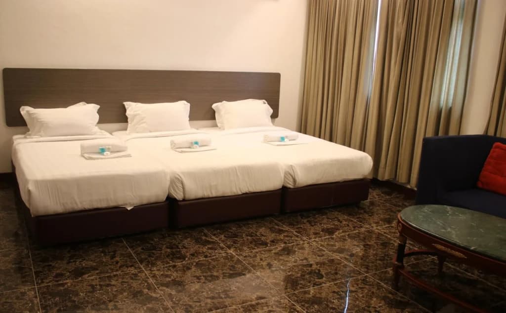 Lux Private Hotel - photo 5