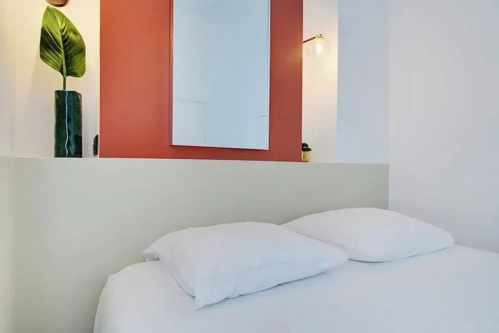 Charming Apartment - 2br/4p - Rochechouart - photo 2