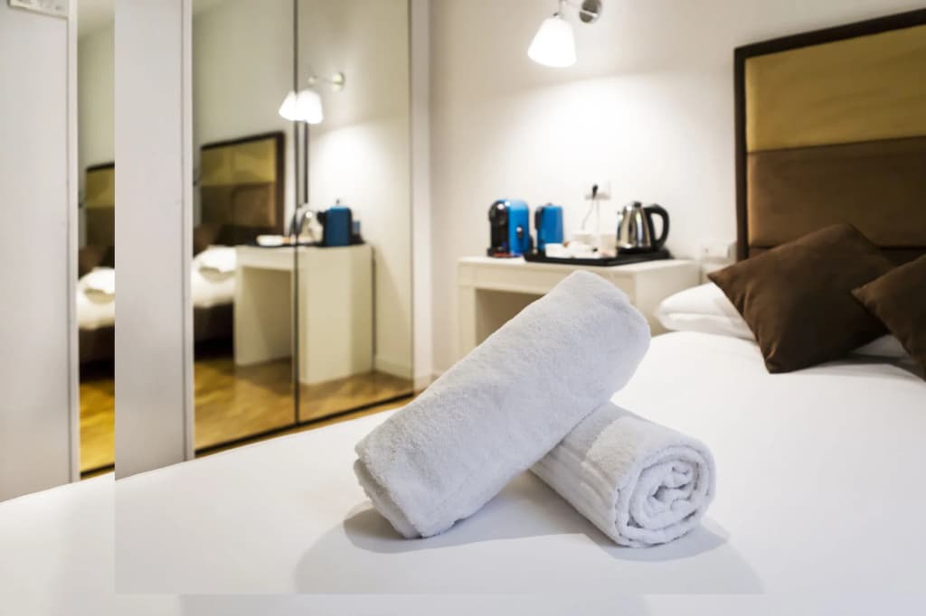 Lahouse Luxury Accommodation - photo 3