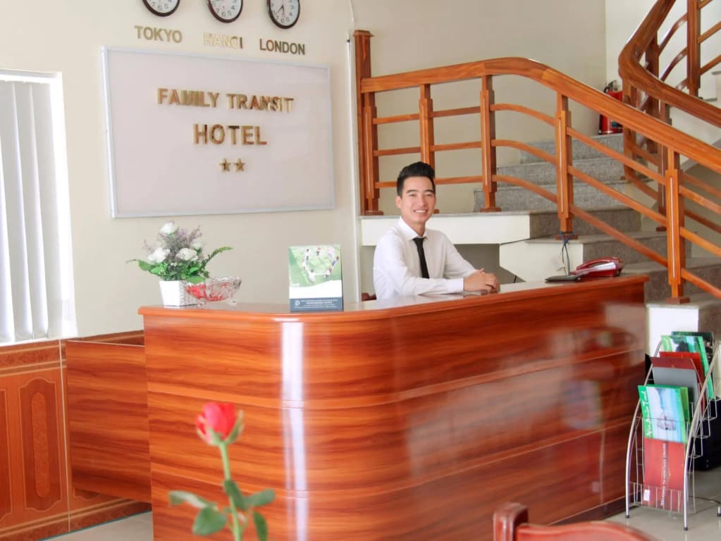 Family Transit Hotel - photo 2