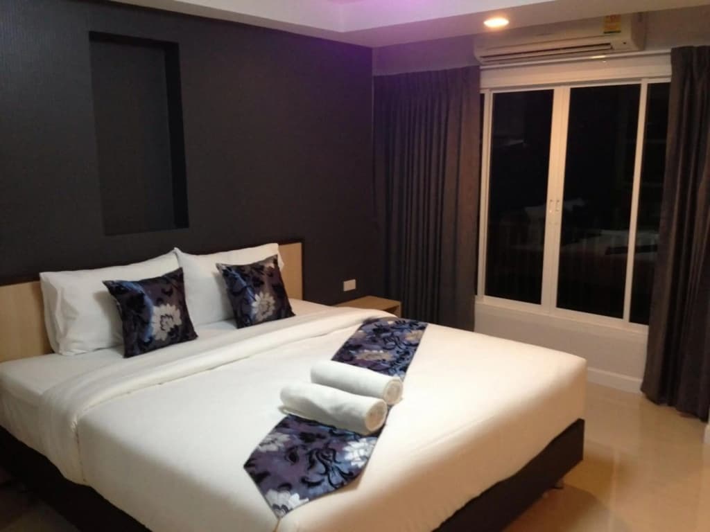 Sukhumvit Suites Hotel - photo 16