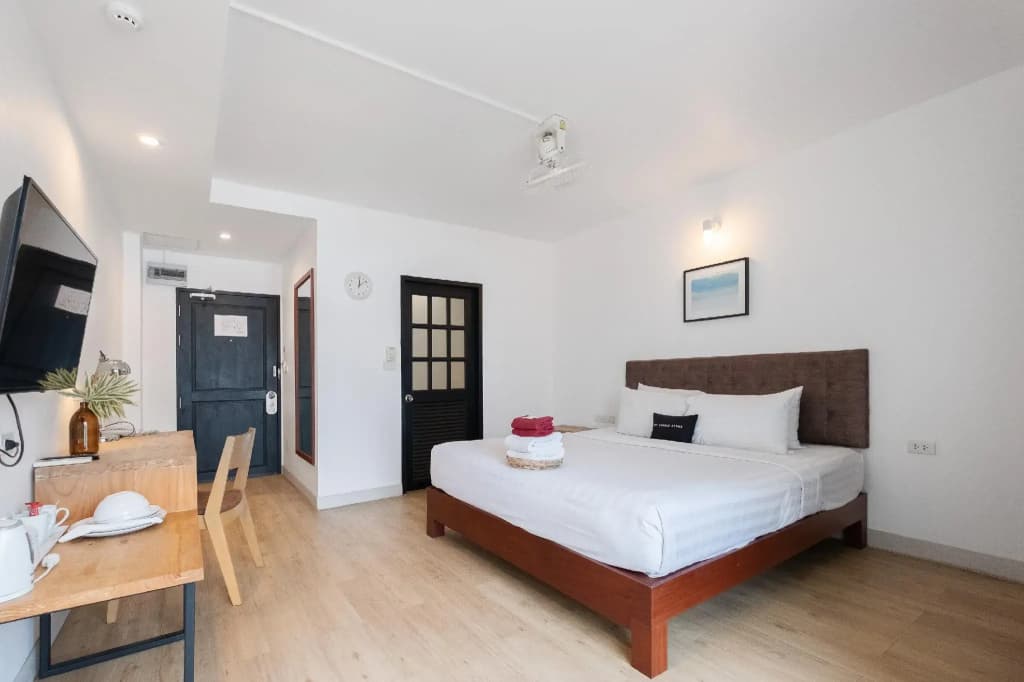 The Corner Lodge - photo 26