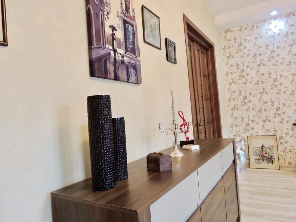 Central House - photo 11