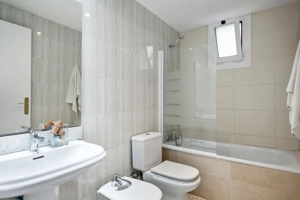 Barcelona Comtal Apartments - photo 7