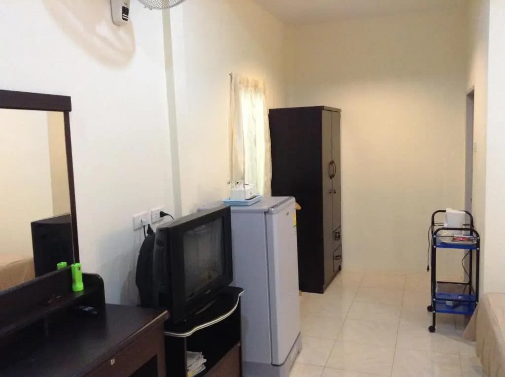 Wattana Bungalow - photo 4