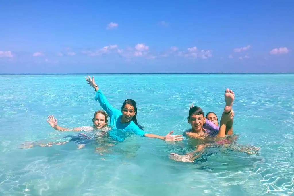 Tropic Tree Hotel Maldives - photo 18