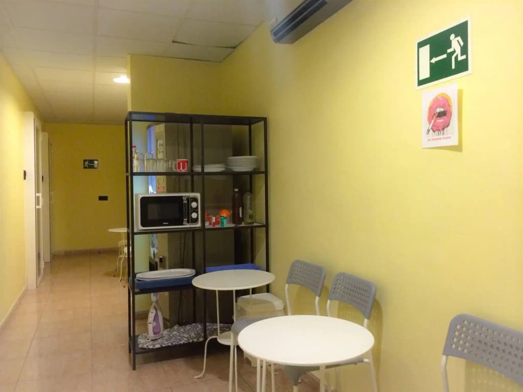 Barcelona City North Hostal - photo 17