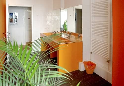Hostel - photo 10