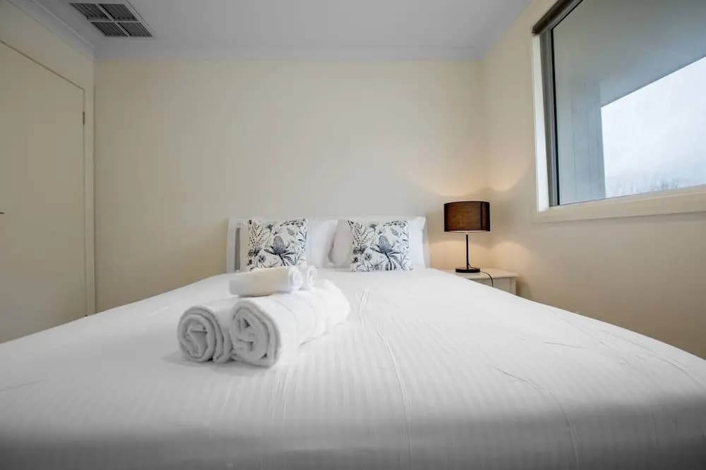 Superb Luxe 5BR House@point Cook Near Lake - photo 5