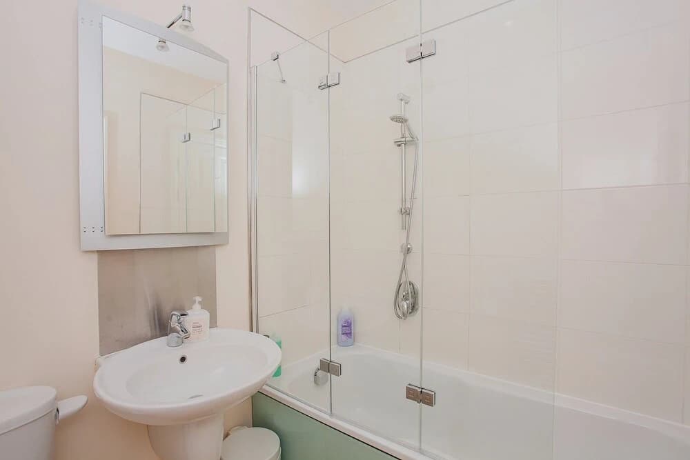 London Bridge Designer Flat - photo 6